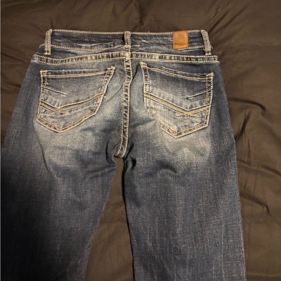 Buckle Jeans - Picture 4 of 4